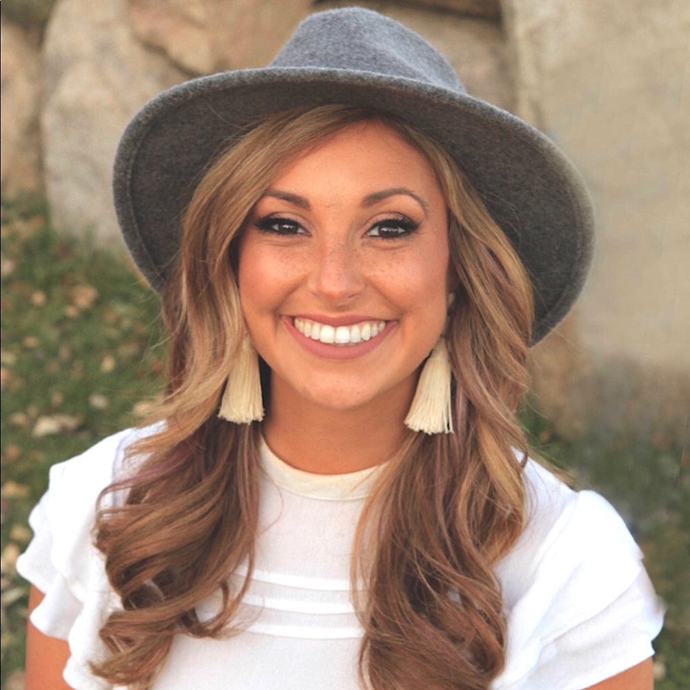 Meet your Posher, Kelly